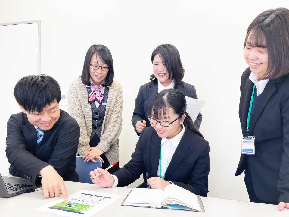 女性中心チーム